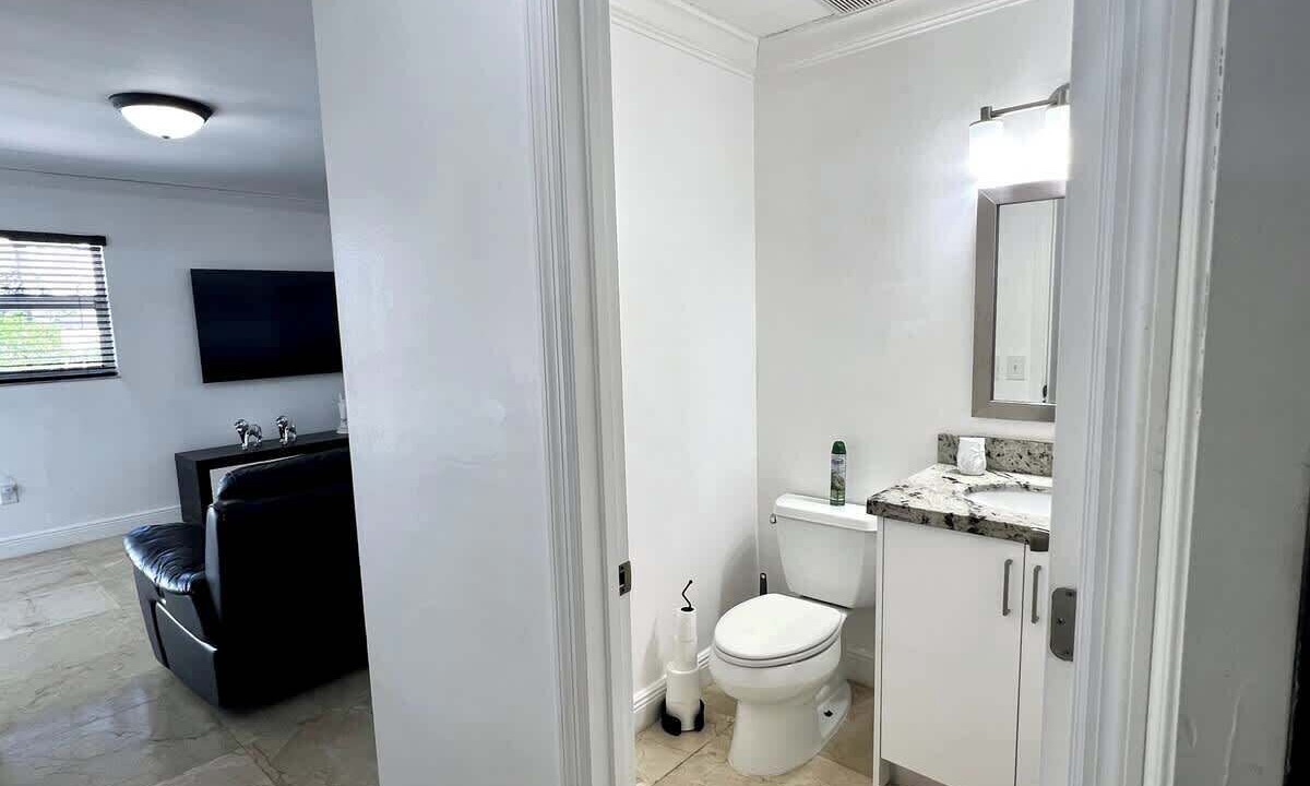 Photo of Bathroom in Tamiami