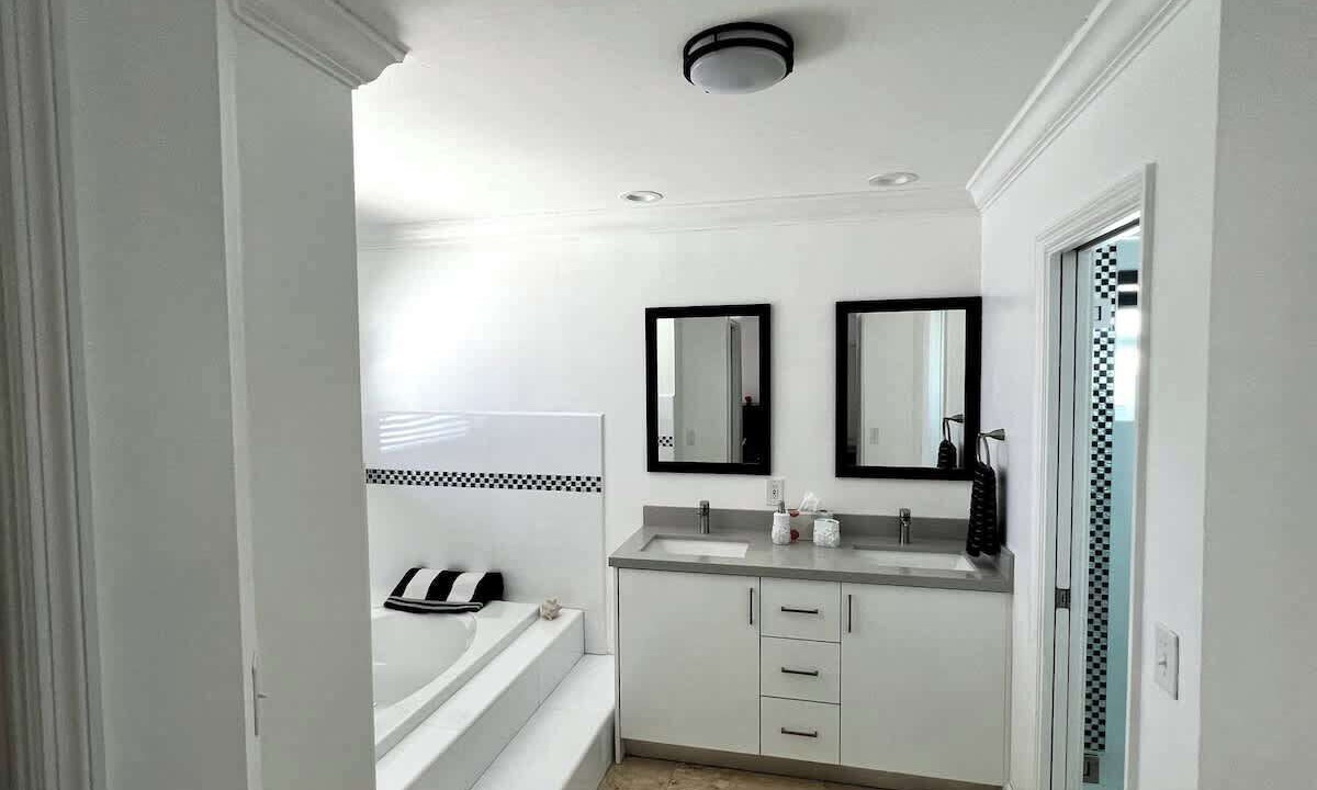 Photo of Bathroom in Tamiami