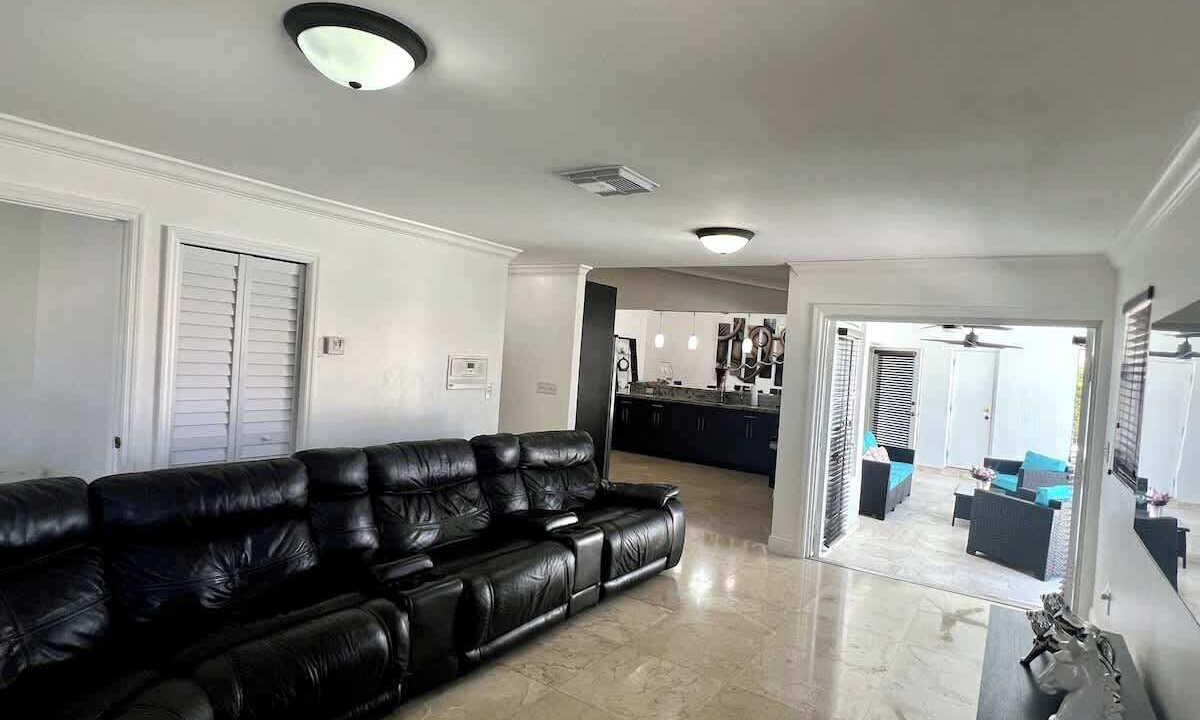 Photo of Livingroom in Tamiami