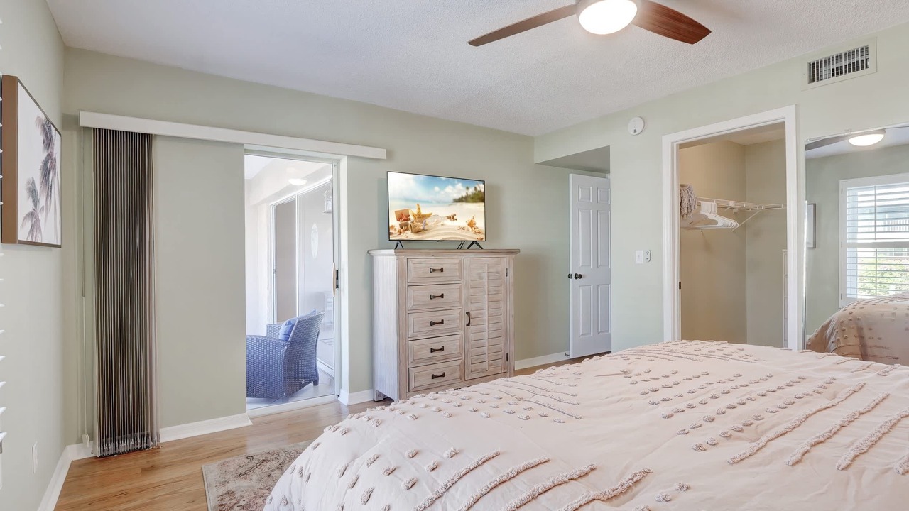 Photo of Bedroom in Royal Harbor