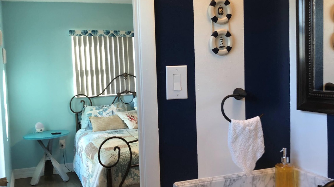 Photo of Bedroom in Edgewater