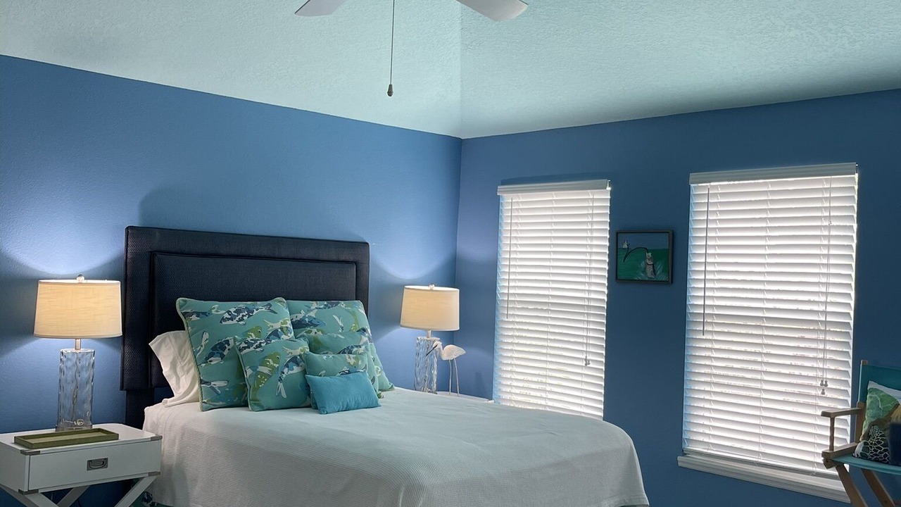 Photo of Bedroom in Golden Beach