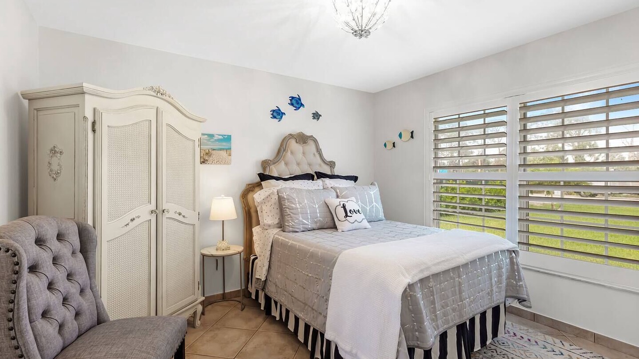 Photo of Bedroom in Naples Park