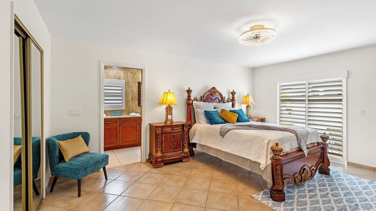 Photo of Bedroom in Naples Park