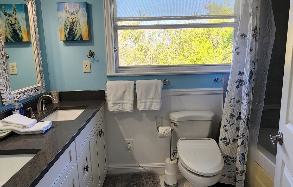 Photo of Bathroom in Jensen Beach
