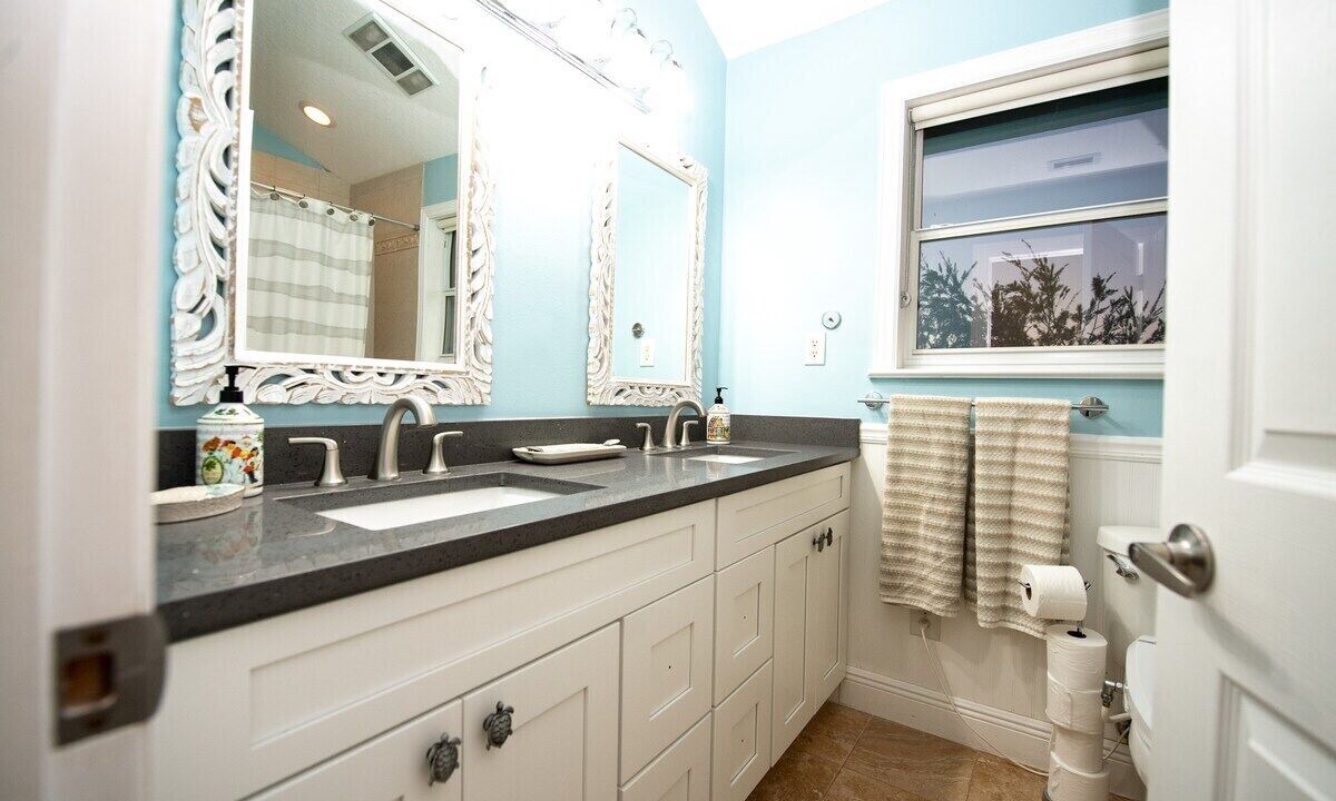 Photo of Bathroom in Jensen Beach