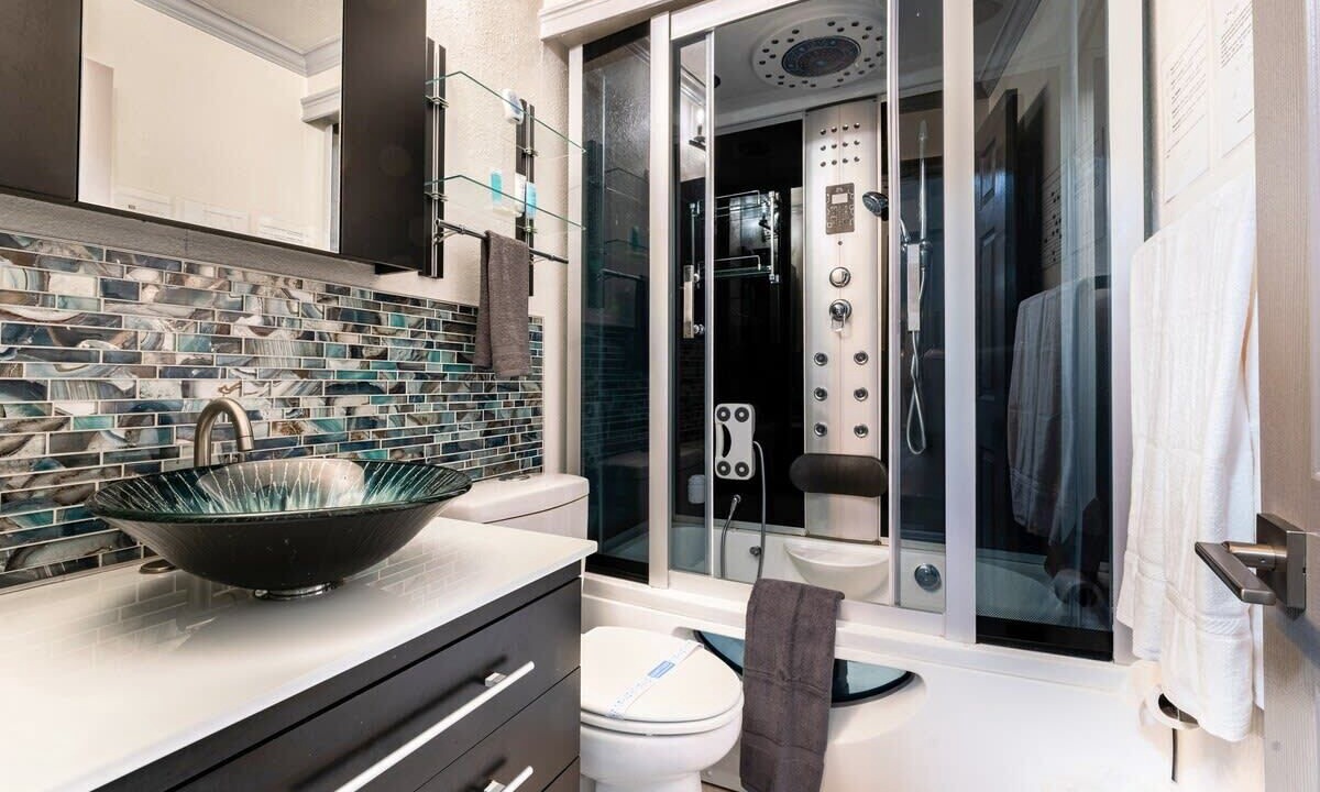 Photo of Bathroom in Palm Harbor