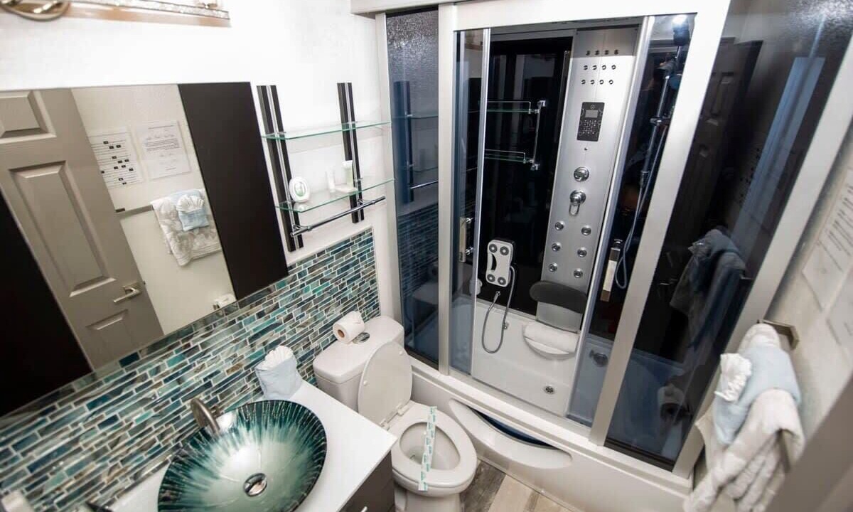 Photo of Bathroom in Palm Harbor