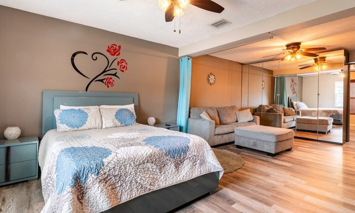 Photo of Bedroom in Palm Harbor