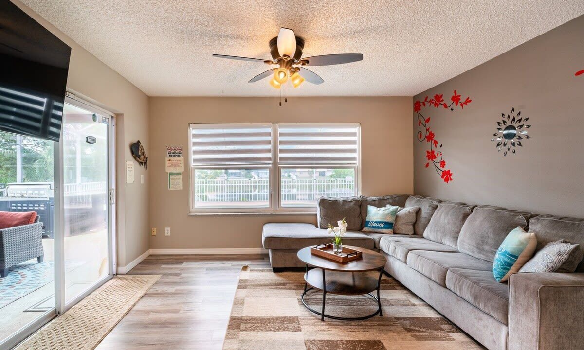 Photo of Livingroom in Palm Harbor