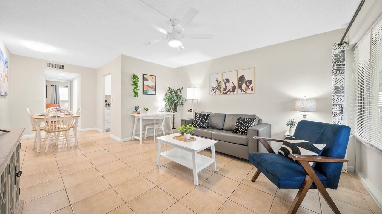 Photo of Livingroom in Jensen Beach