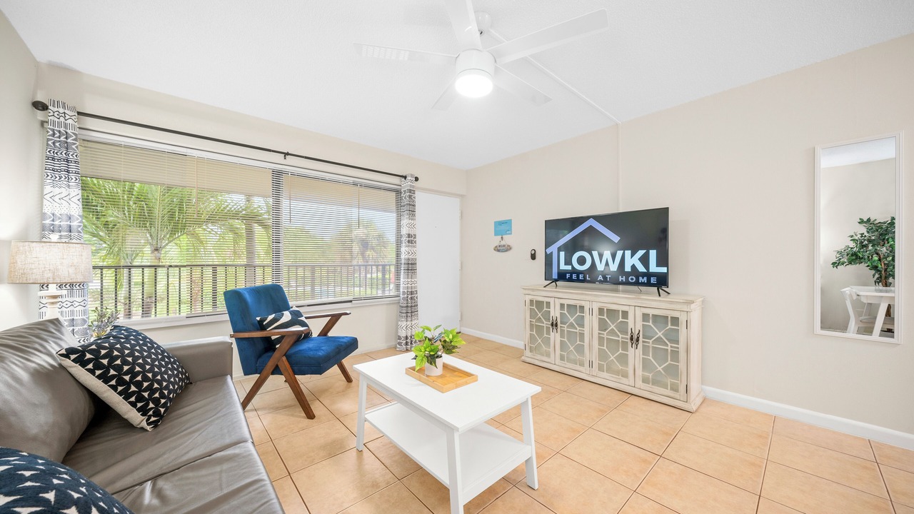 Photo of Livingroom in Jensen Beach