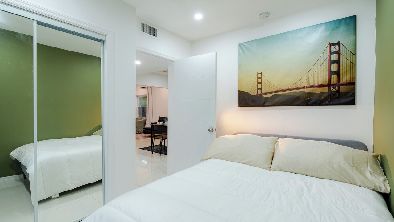 Photo of Bedroom in Coral Way