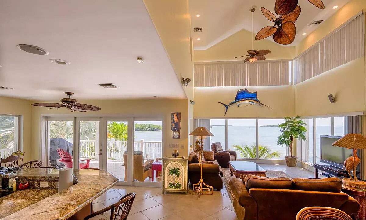 Photo of Livingroom in Summerland Key