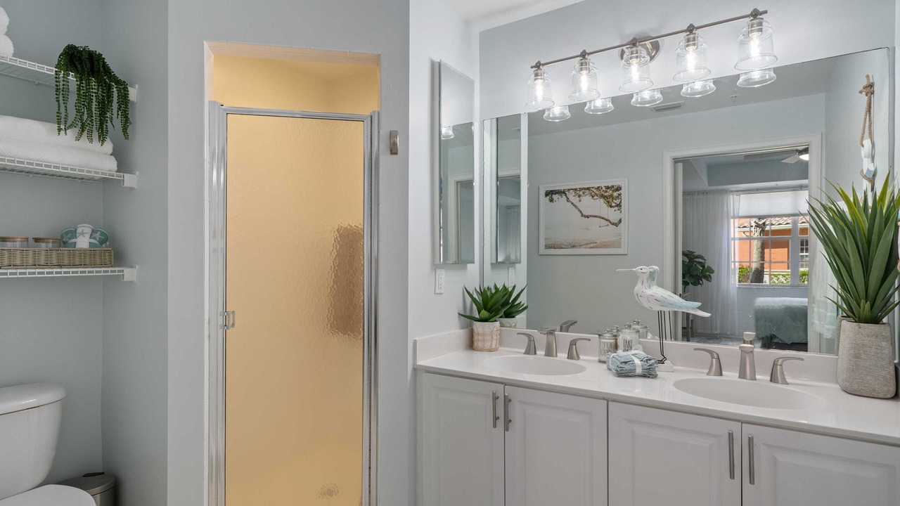 Photo of Bathroom in Jacarandas