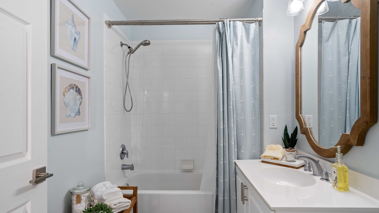 Photo of Bathroom in Jacarandas