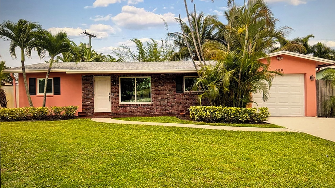Photo of Outdoor in Tropic Palms