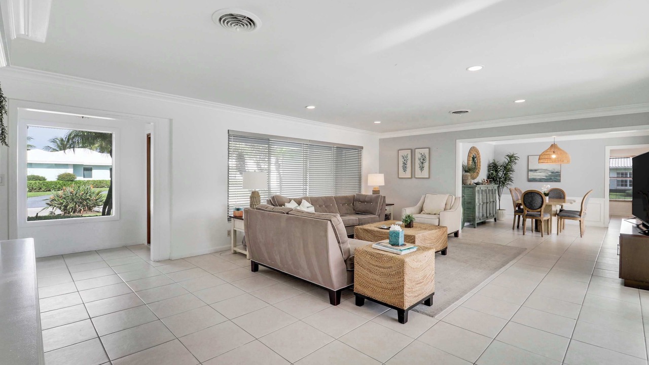 Photo of Livingroom in Singer Island
