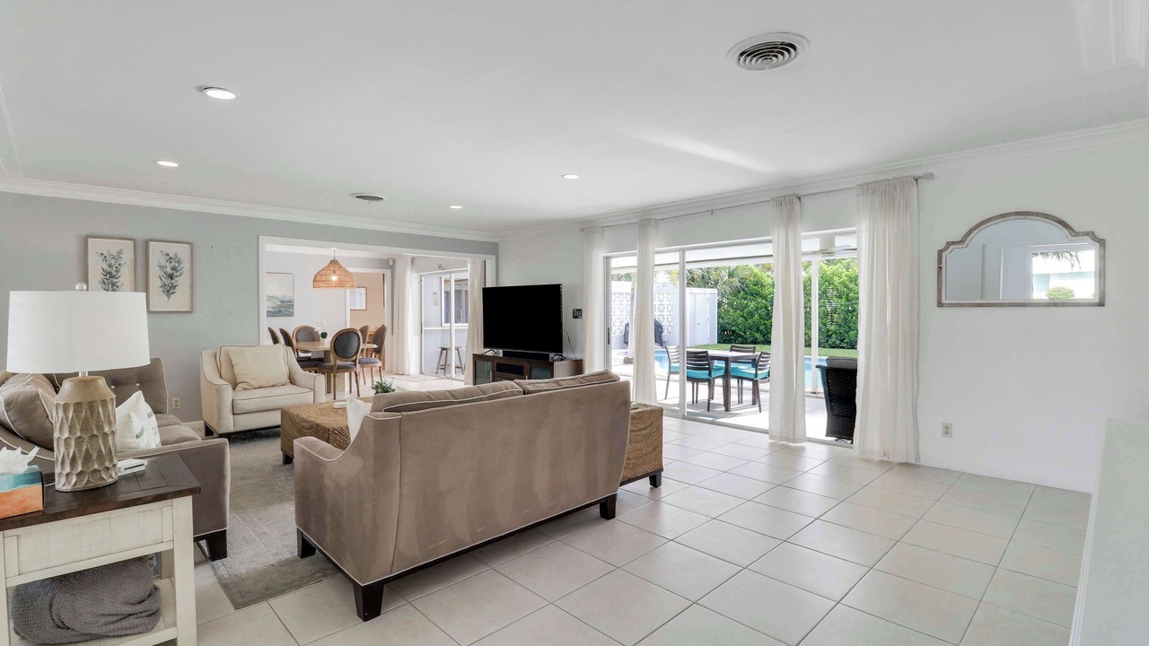Photo of Livingroom in Singer Island