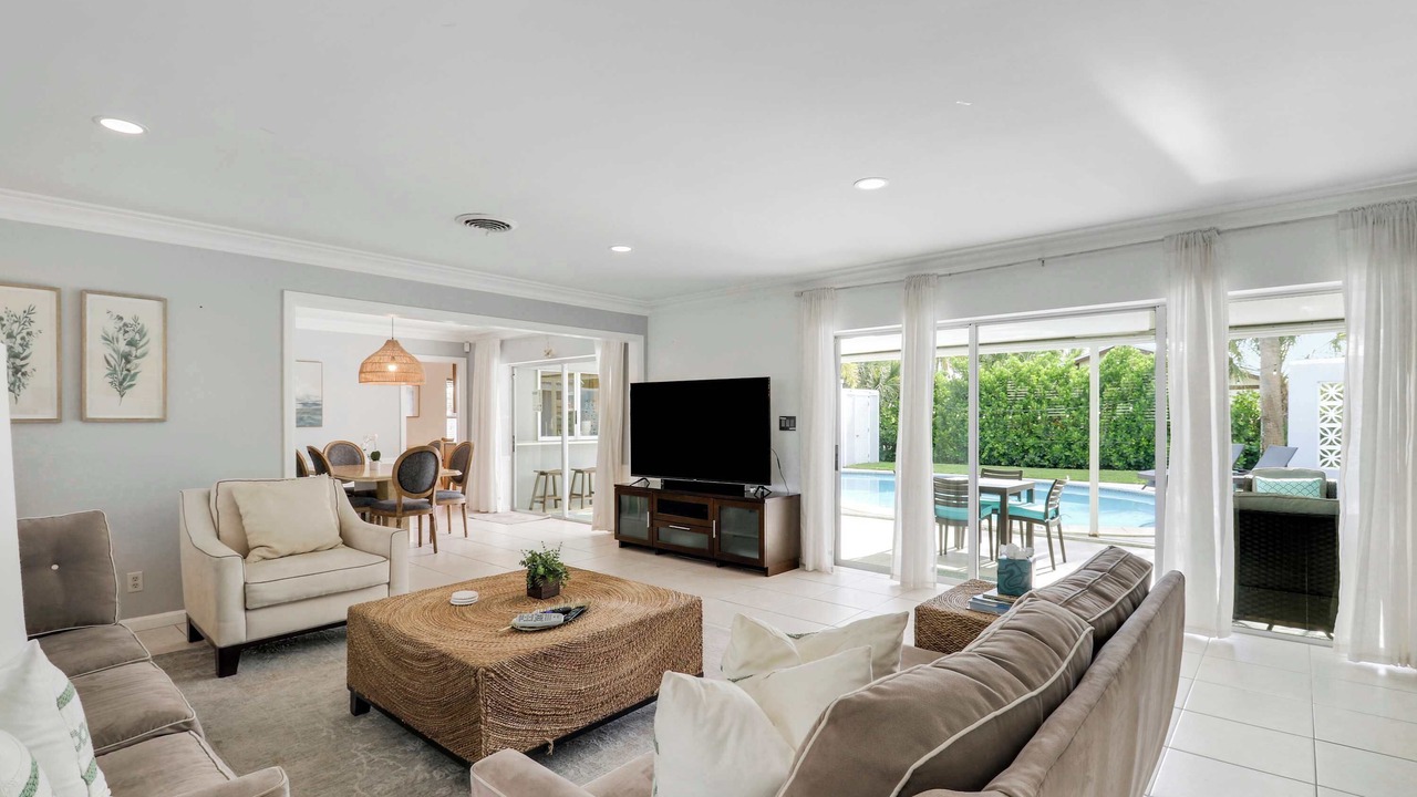 Photo of Livingroom in Singer Island
