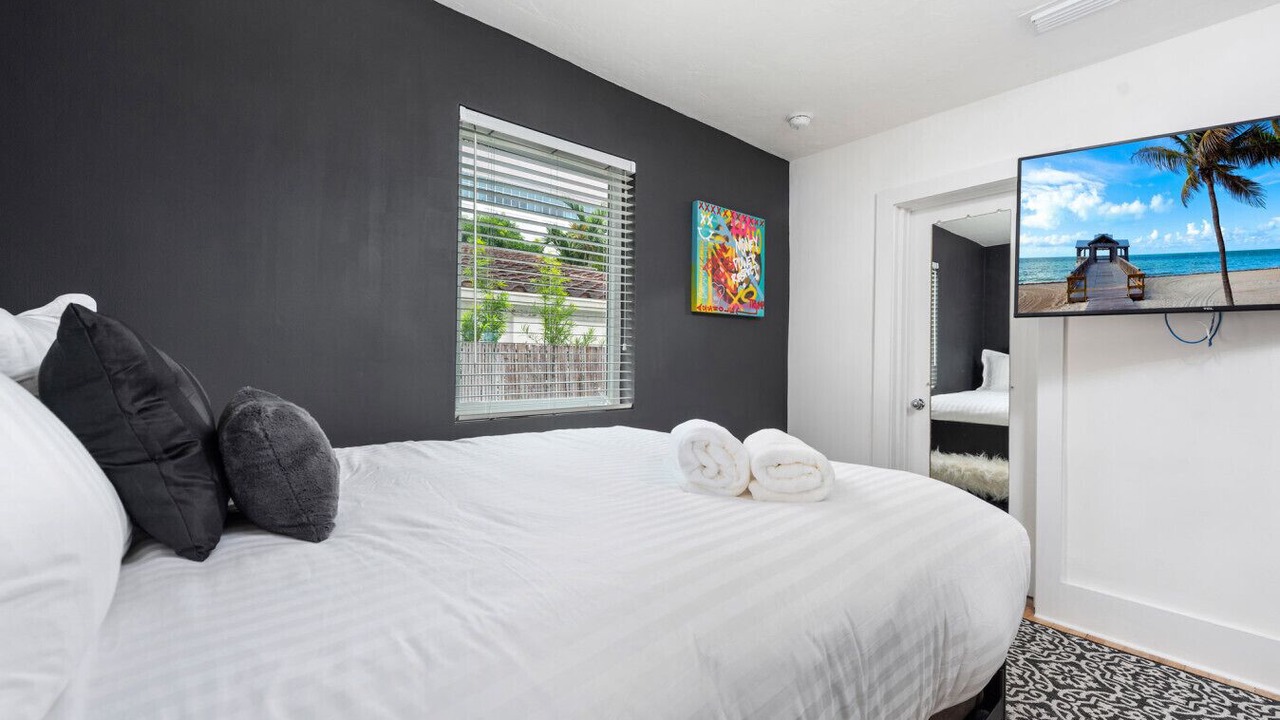Photo of Bedroom in Northeast Coconut Grove