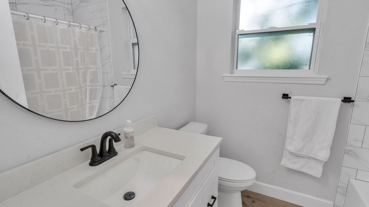 Photo of Bathroom in Meadowlawn