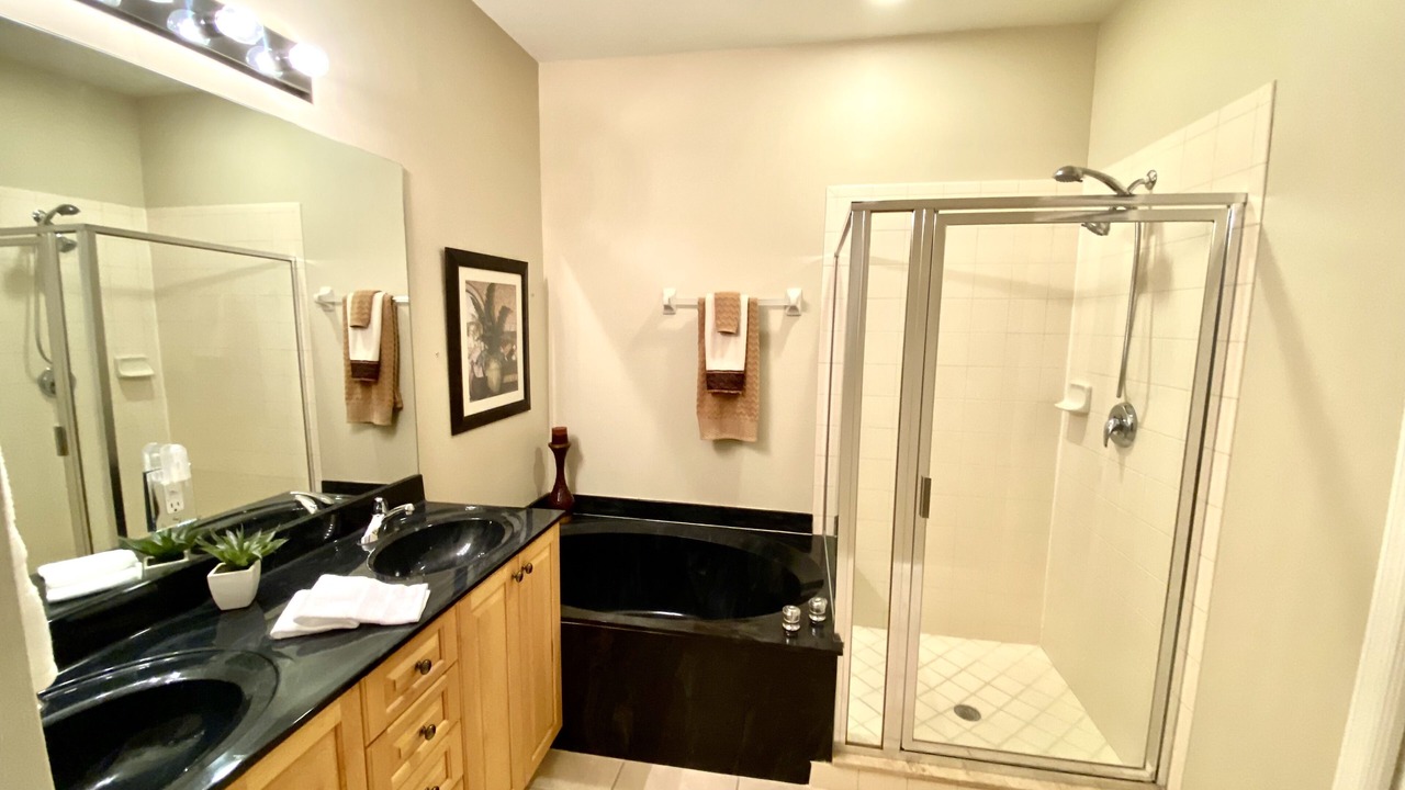 Photo of Bathroom in Imperial Golf Estates