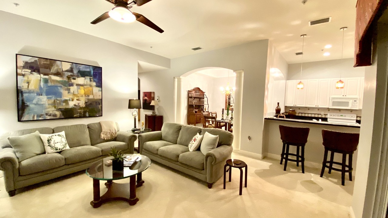 Photo of Livingroom in Imperial Golf Estates