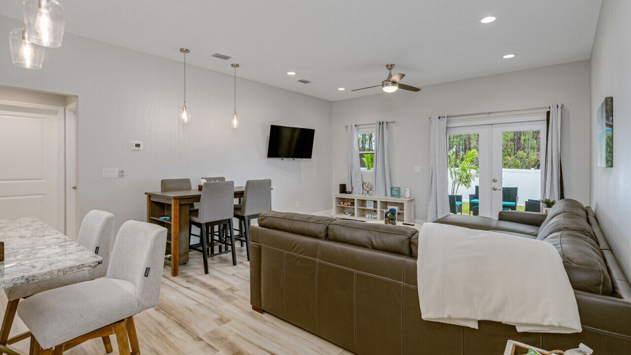 Photo of Livingroom in Port Malabar