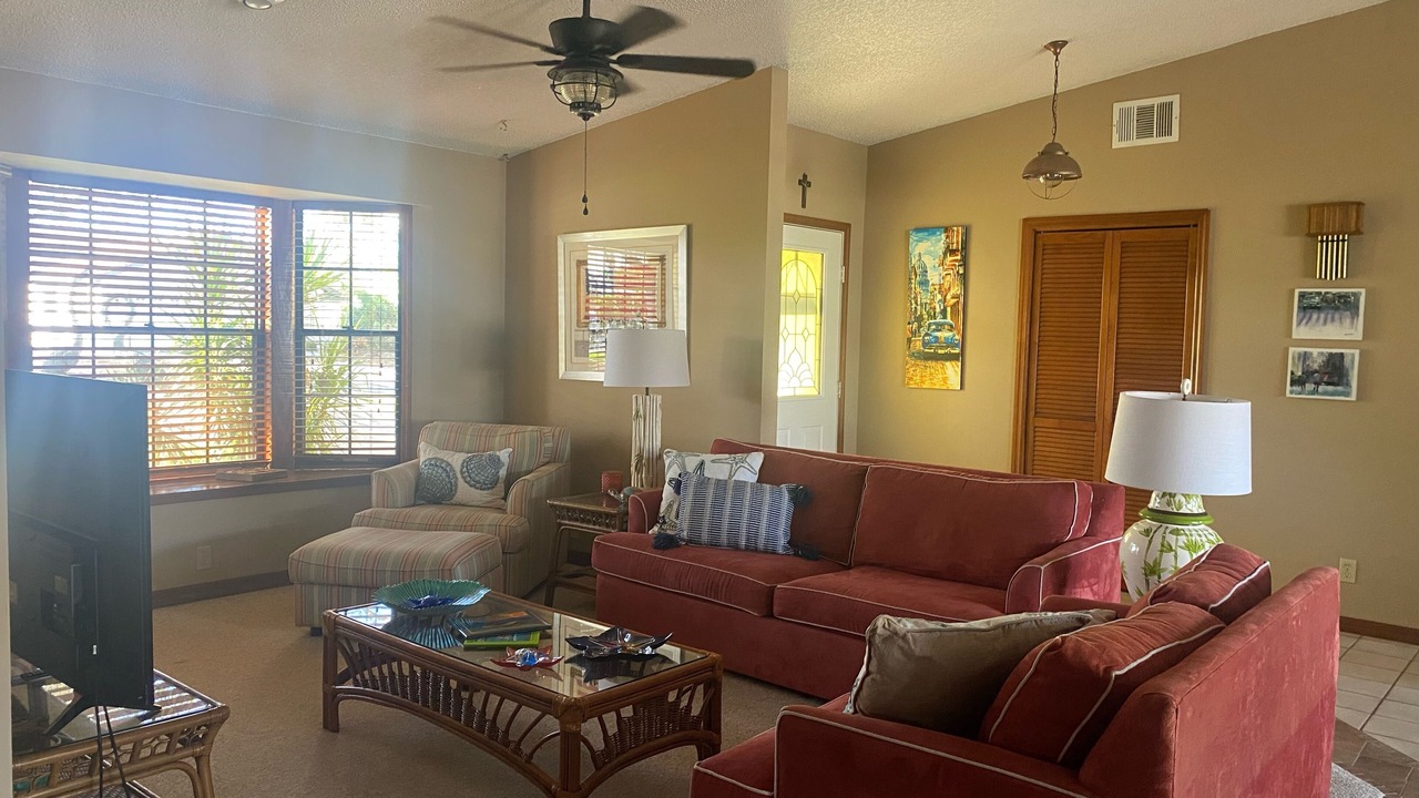Photo of Bedroom in Sunnyland Beach
