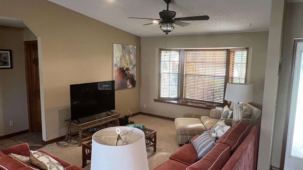 Photo of Livingroom in Sunnyland Beach
