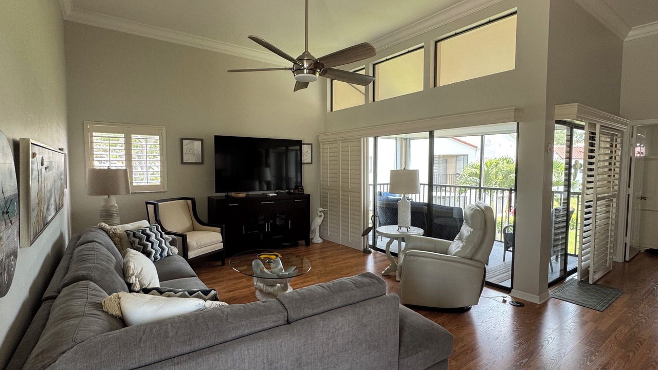Photo of Livingroom in North Naples