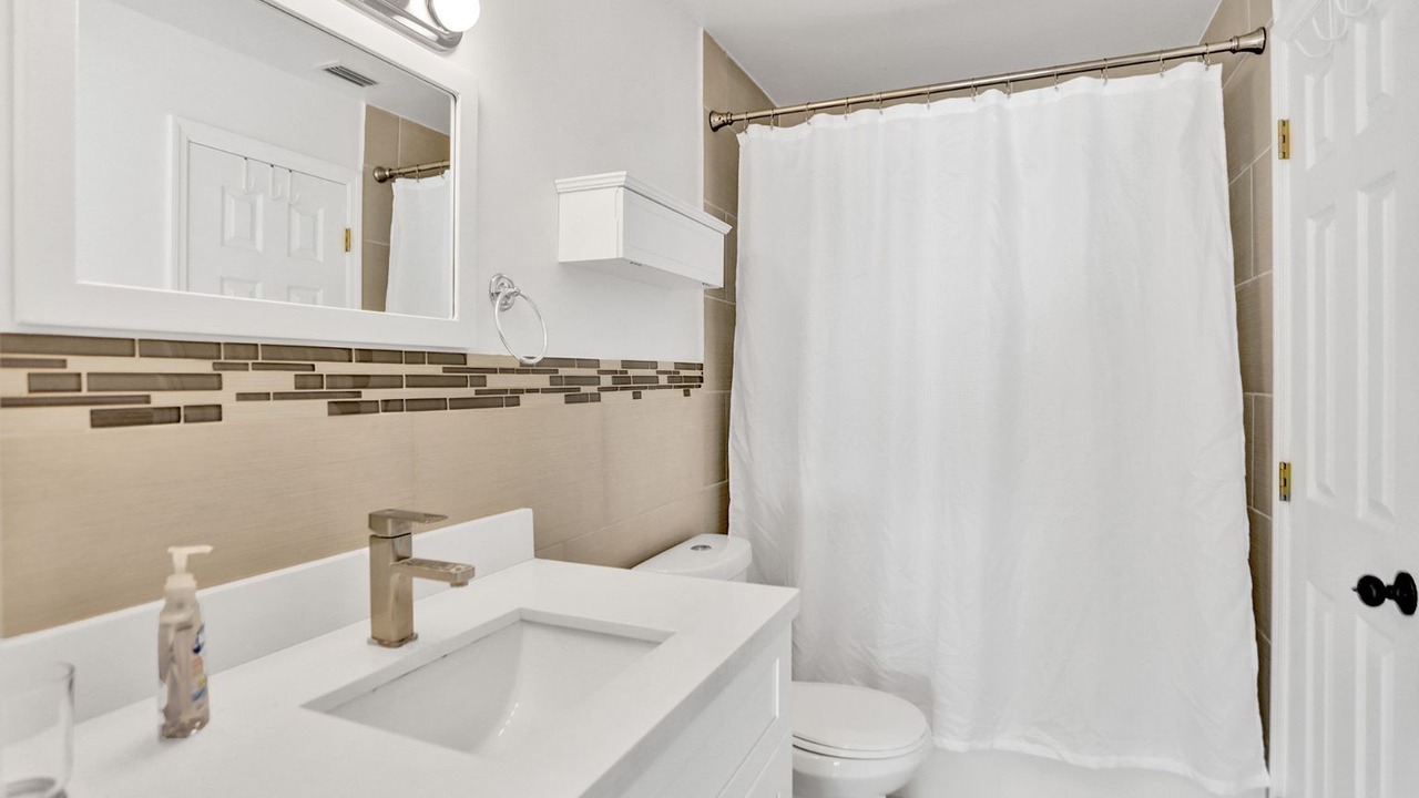 Photo of Bathroom in Highland Lakes
