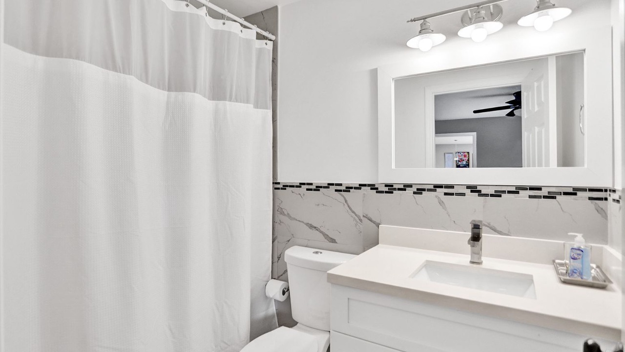 Photo of Bathroom in Highland Lakes
