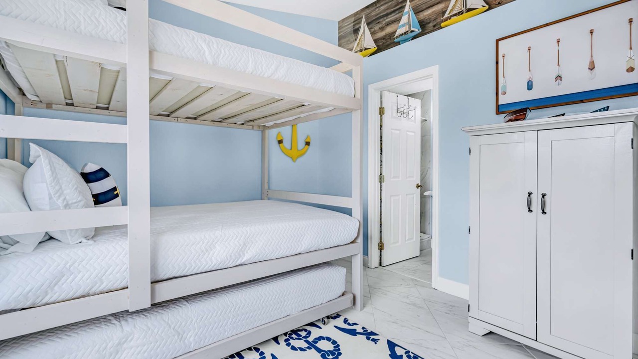 Photo of Bedroom in Marathon