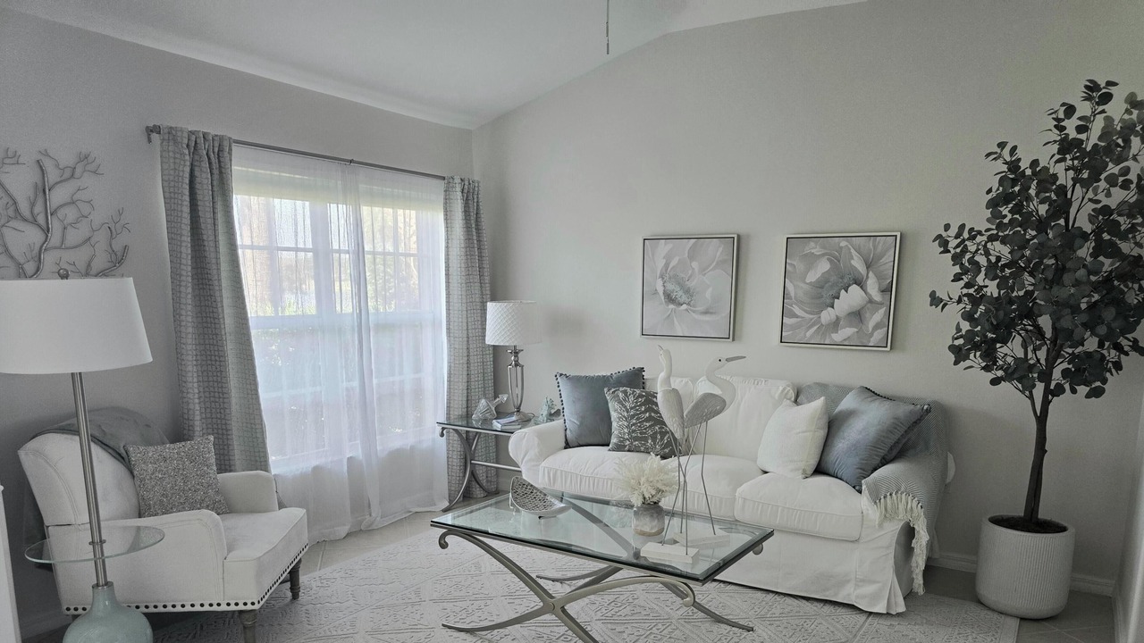 Photo of Livingroom in Fort Myers