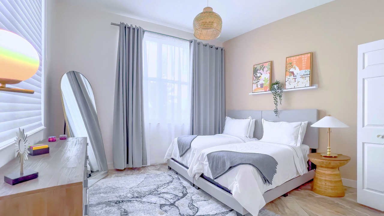 Photo of Bedroom in South Palm Park Neighborhood Association