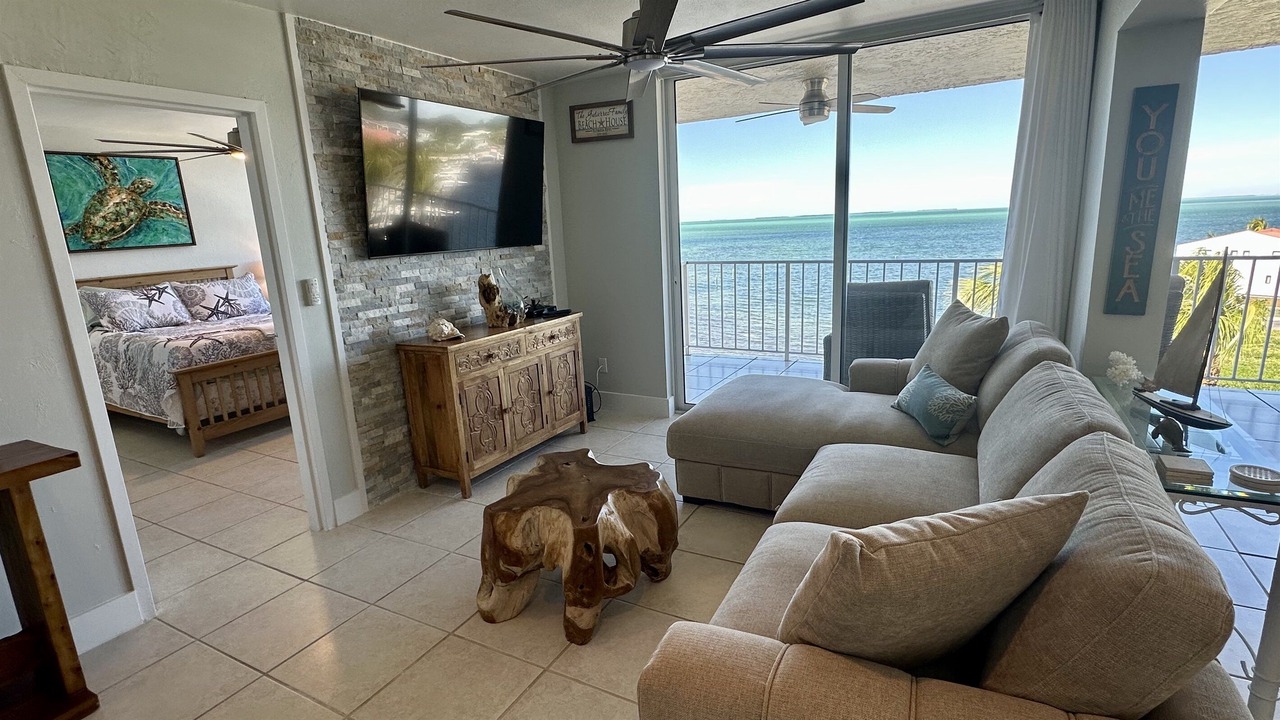 Photo of Livingroom in Islamorada