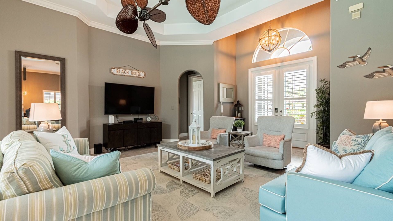 Photo of Livingroom in Central Naples