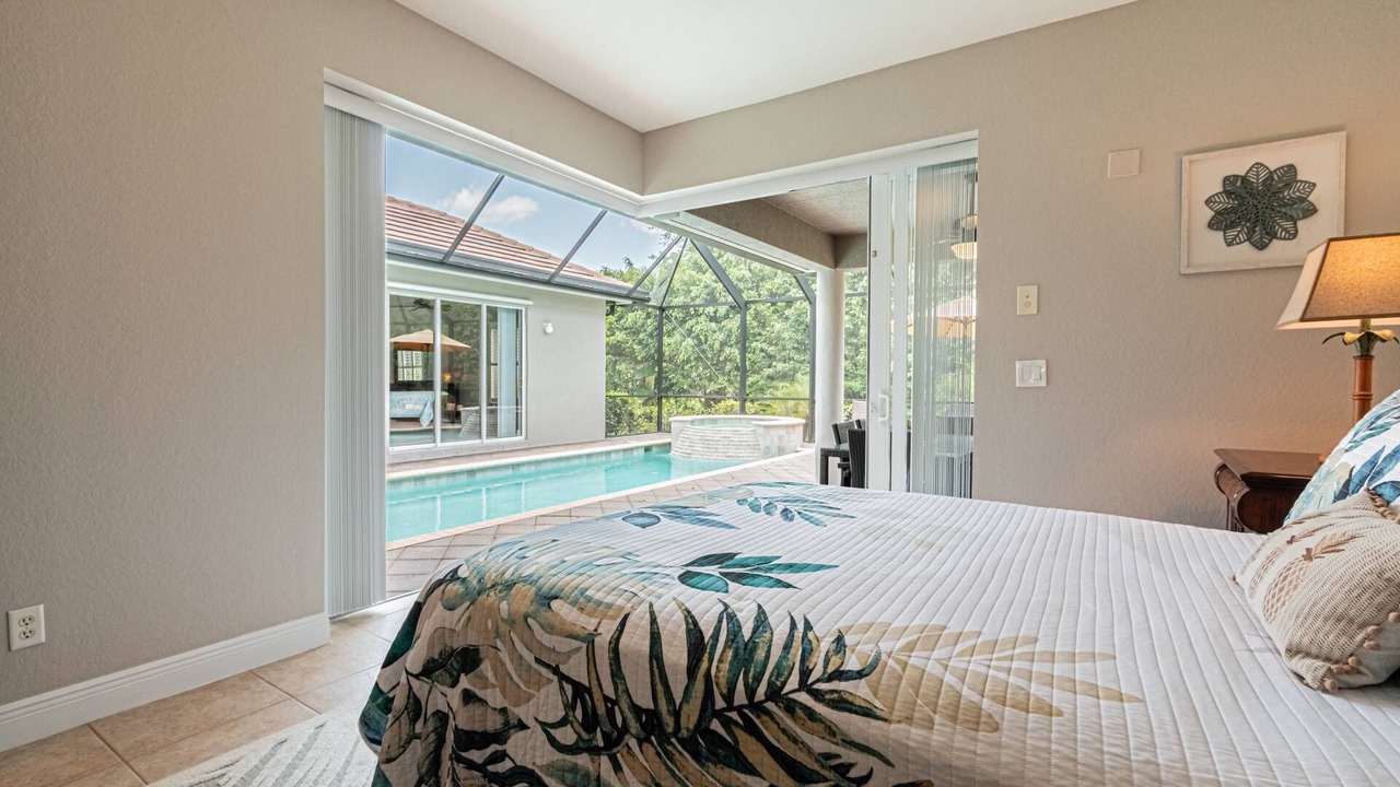 Photo of Bedroom in Central Naples