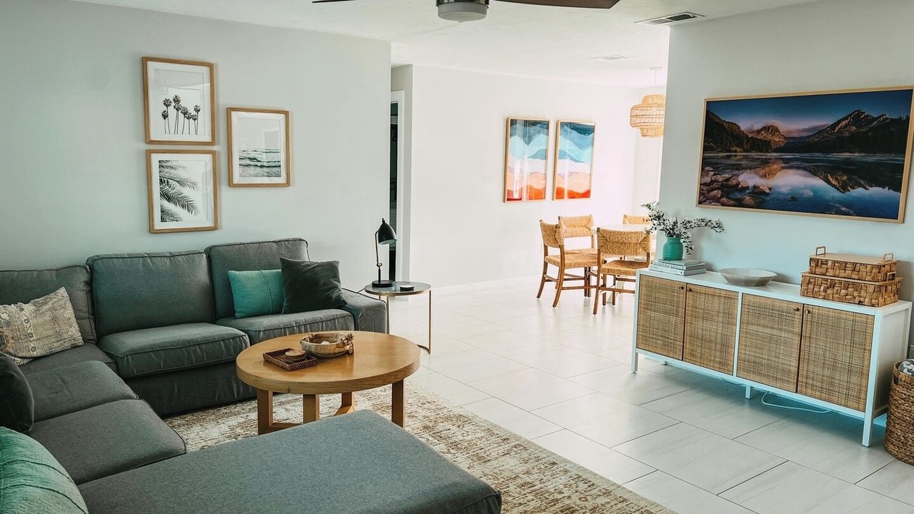 Photo of Livingroom in Central Naples