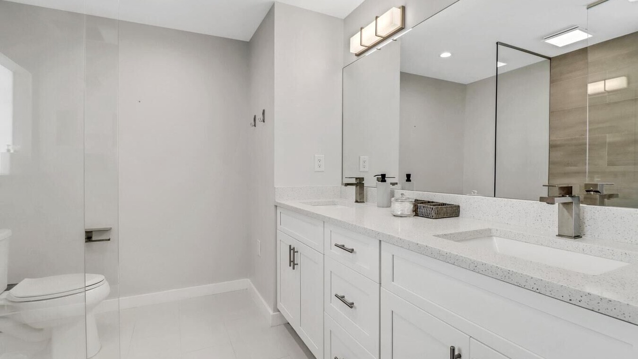 Photo of Bathroom in Central Naples