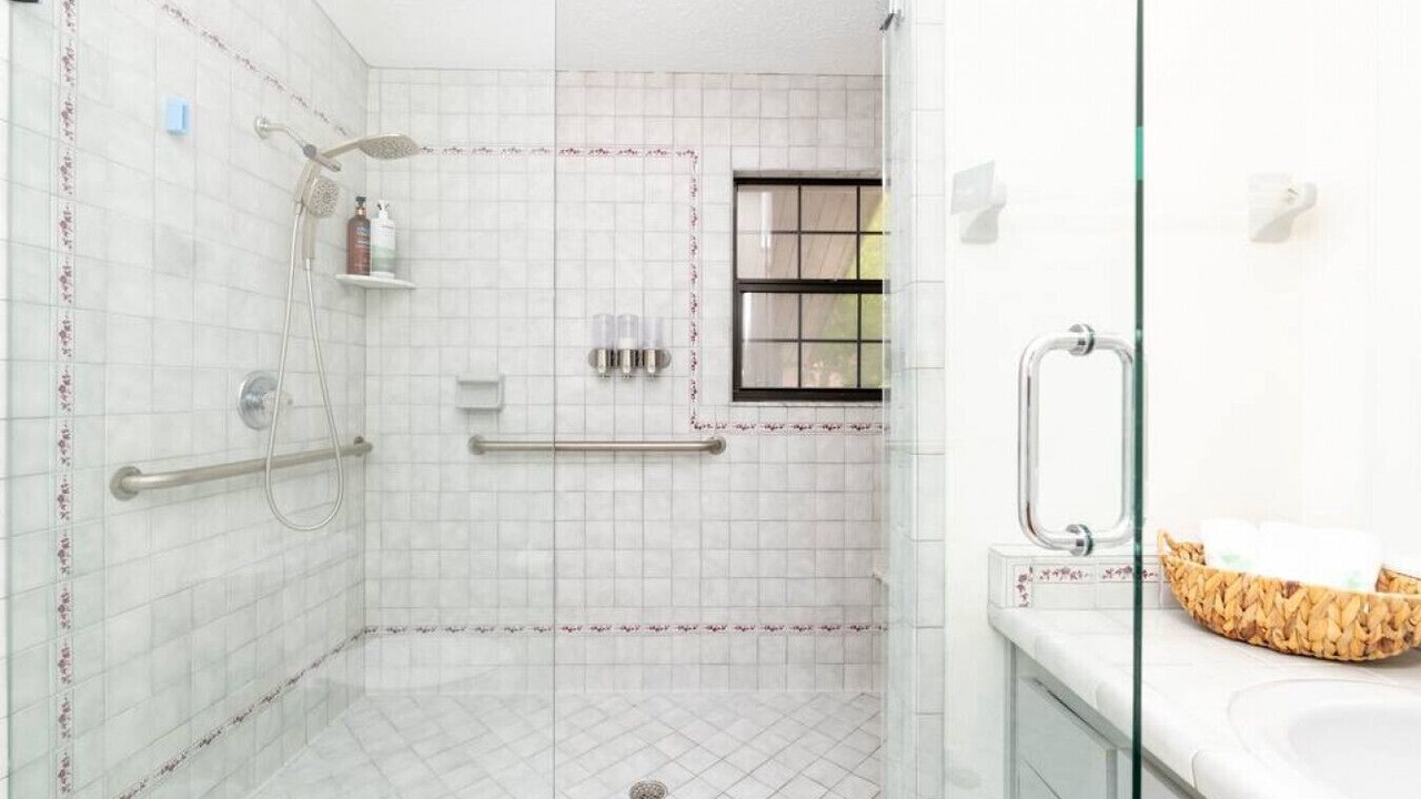 Photo of Bathroom in Riverview