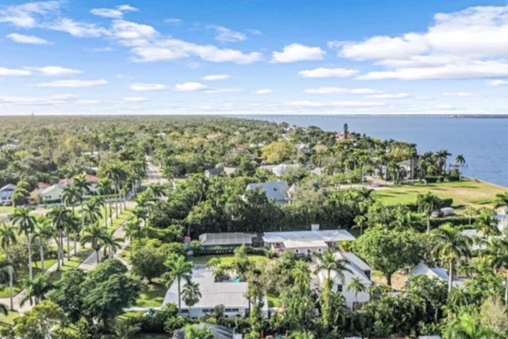 Photo of Outdoor in Valencia Terrace