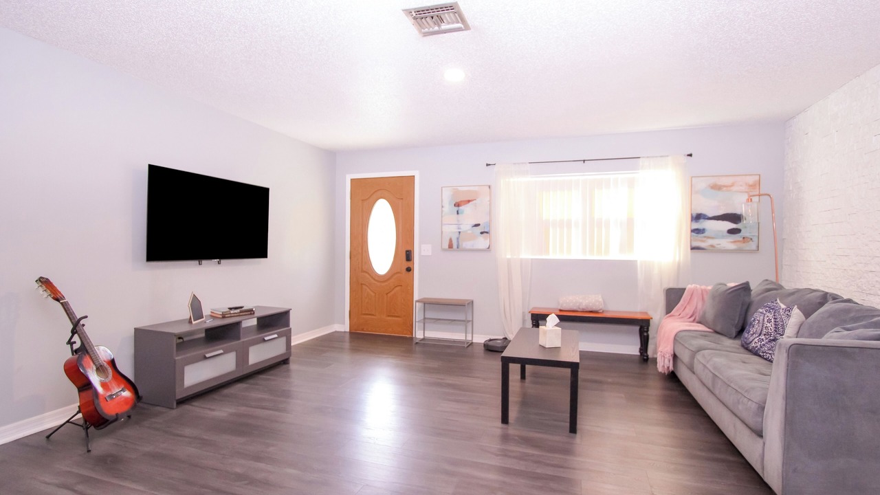 Photo of Livingroom in Riverview