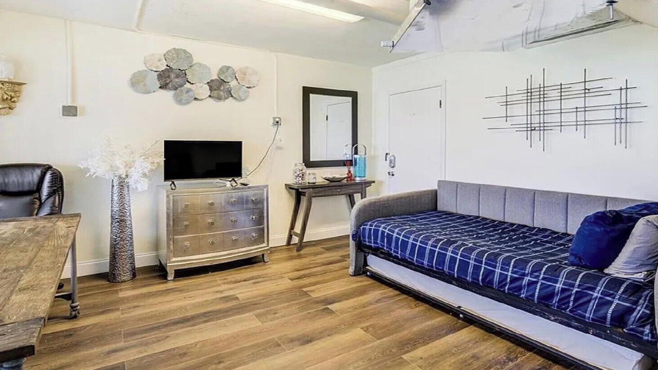 Photo of Livingroom in Island Estate