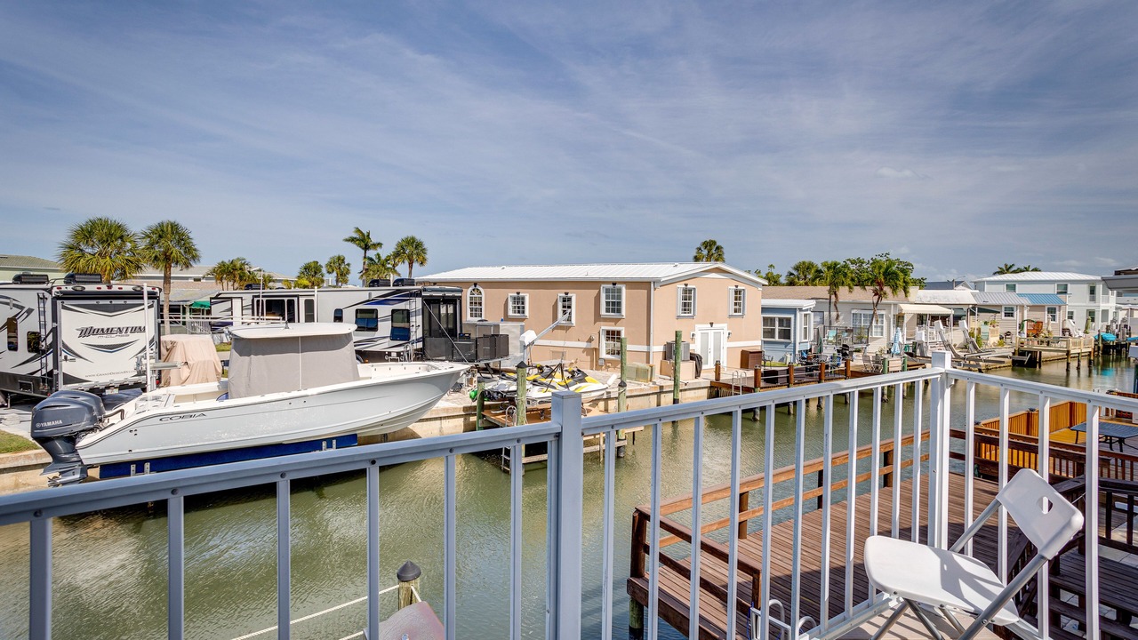 Photo of Patio Balcony in Nettles Island