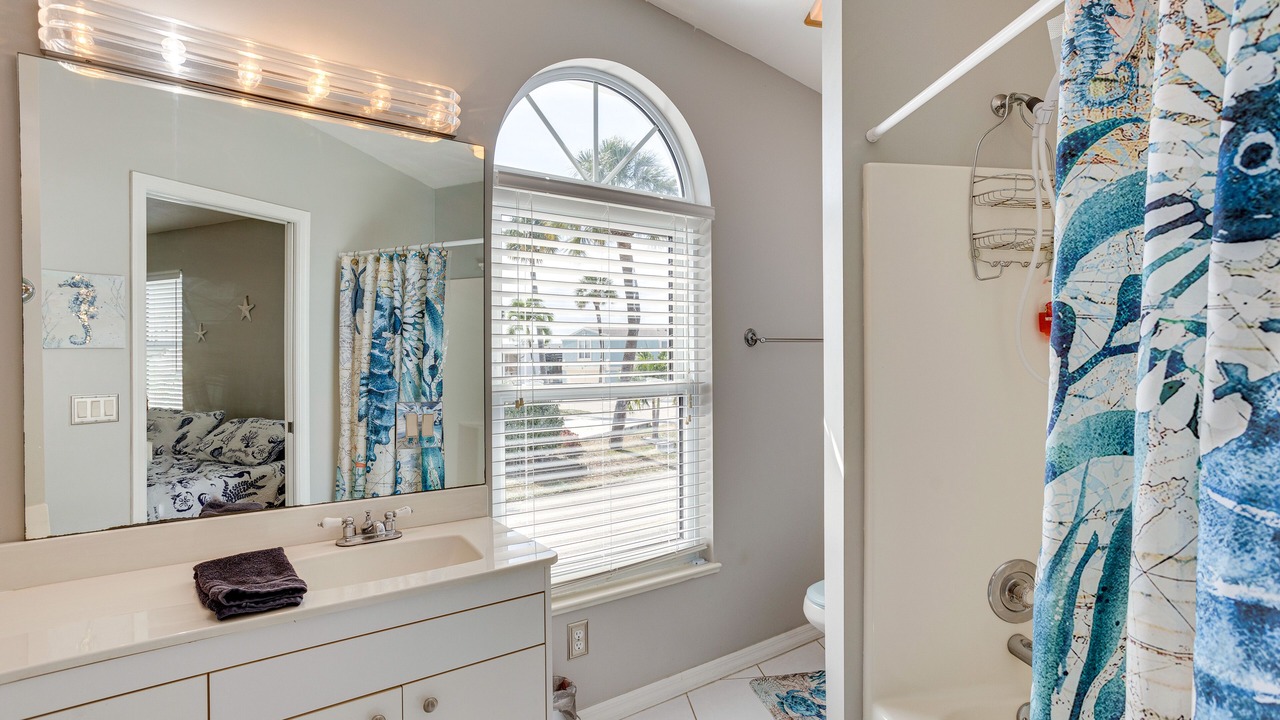 Photo of Bathroom in Nettles Island