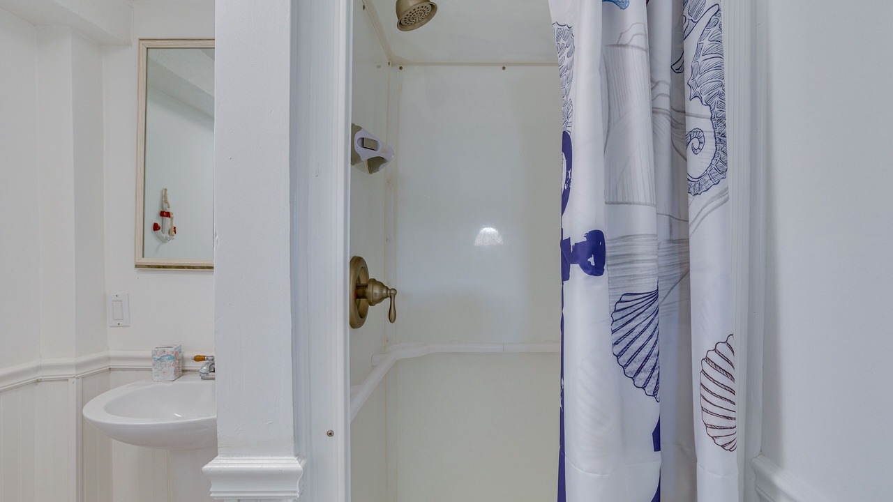 Photo of Bathroom in Nettles Island