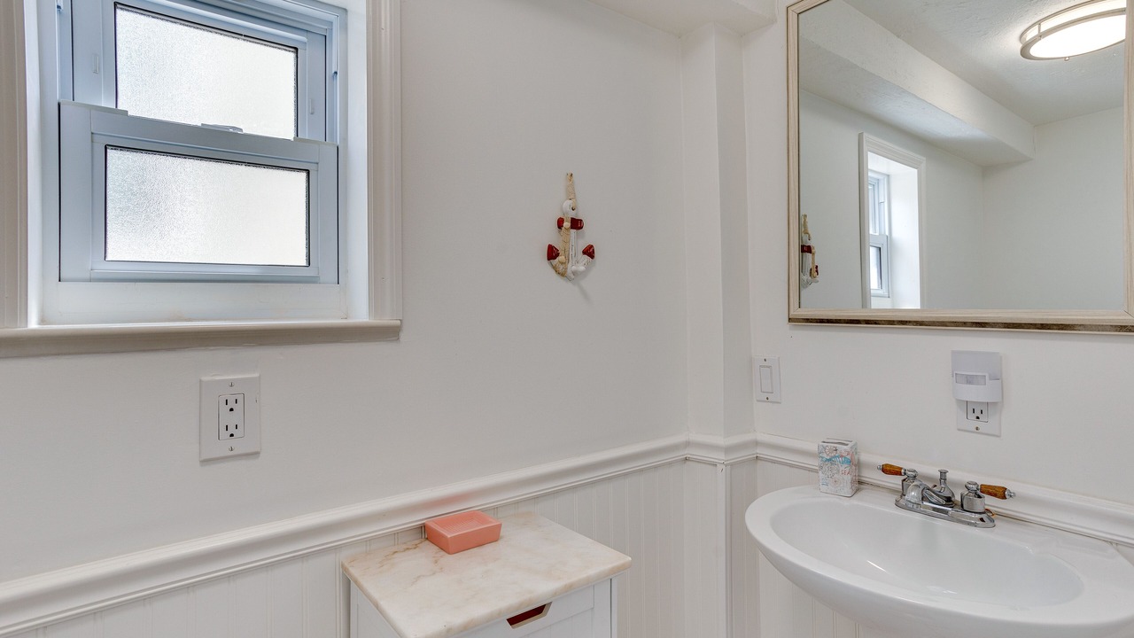 Photo of Bathroom in Nettles Island